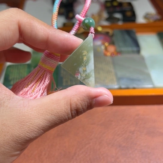 和田玉（糖玉）未镶嵌颈饰