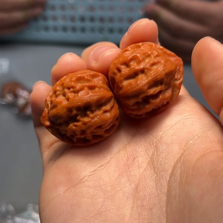 文玩核桃把件红玉玺389