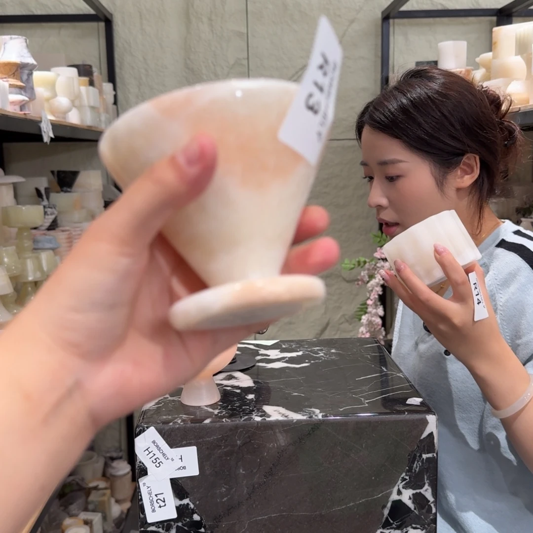 大理石R13。 钱。