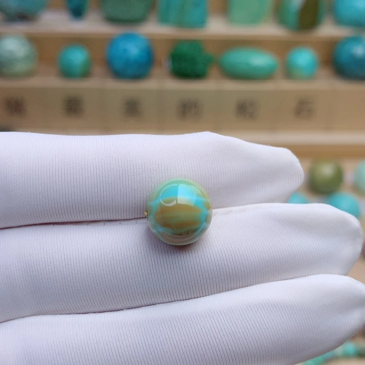 绿松石未镶嵌挂件