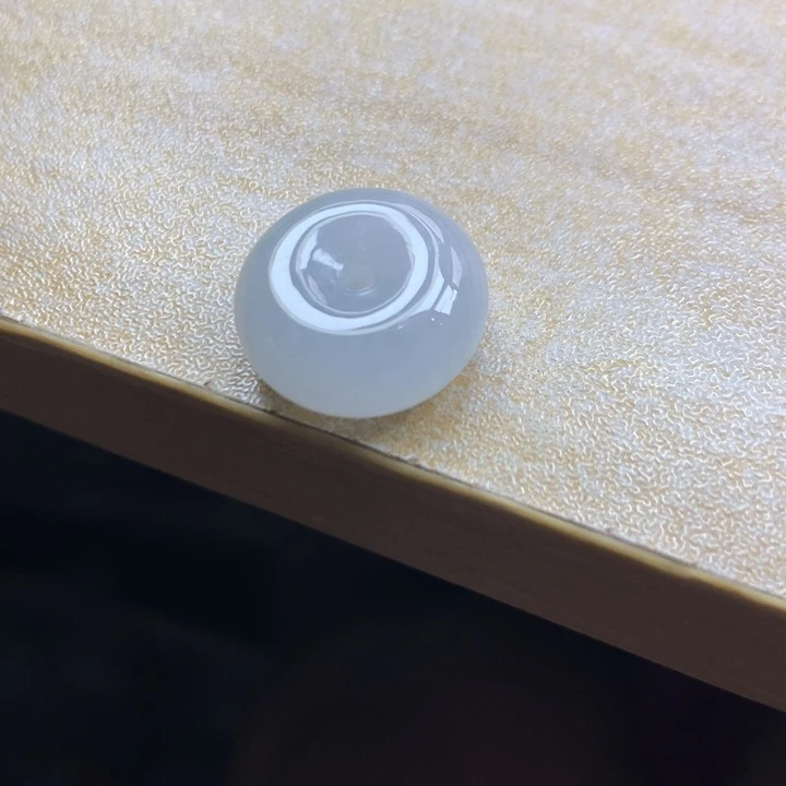 翡翠未镶嵌颈饰吊坠