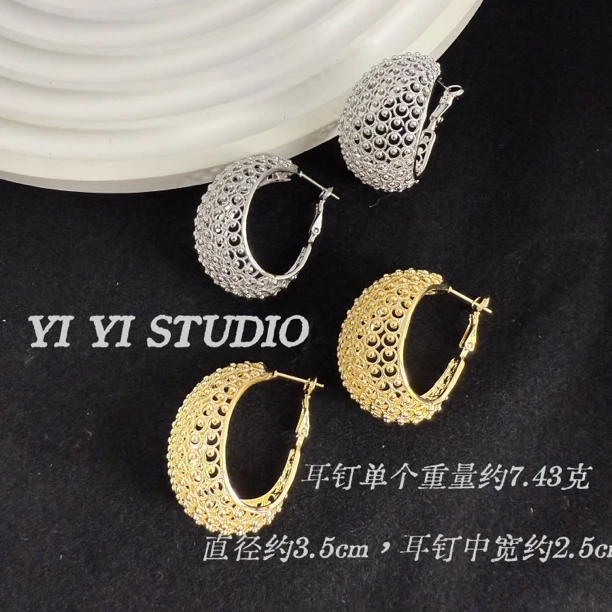 铜合金耳饰 欧美风夸张弧度大耳钉 独特个性小众设计