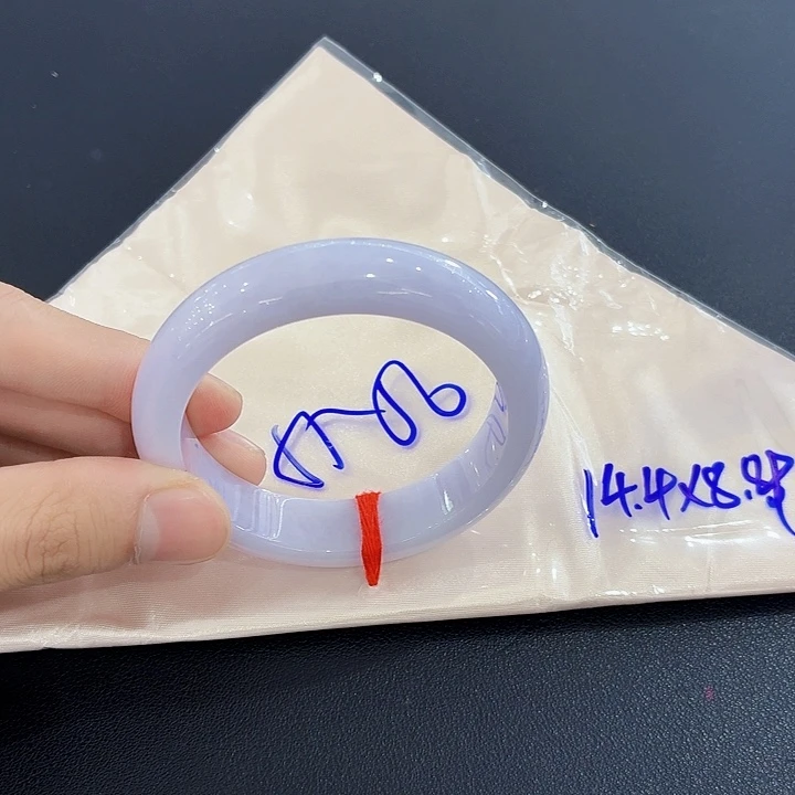 翡翠未镶嵌手镯翡翠手镯