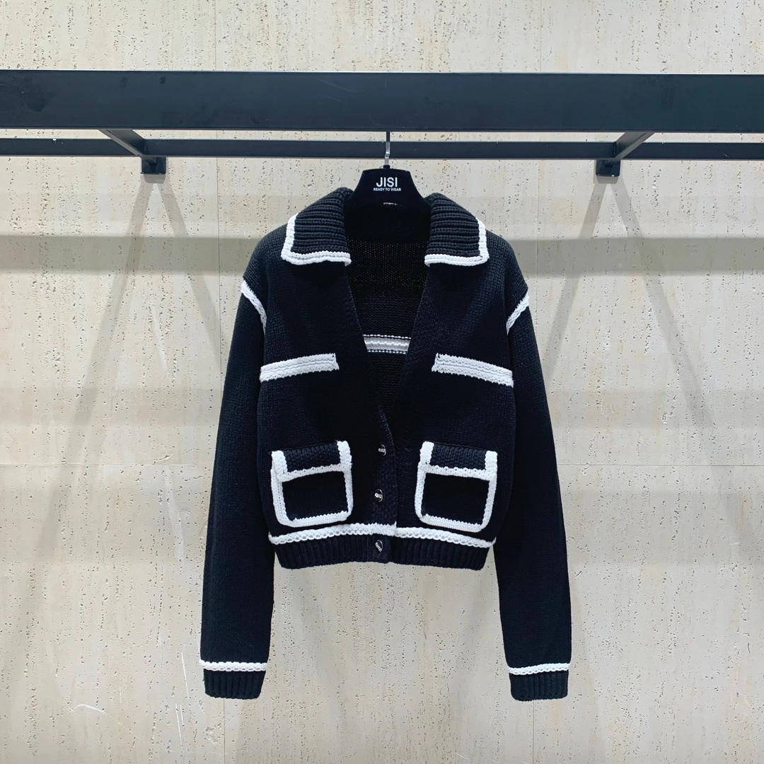 JISI 撞色口袋V领短款针织开衫-MZ24353