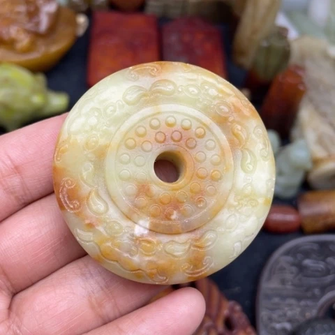 蛇纹石玉未镶嵌颈饰26