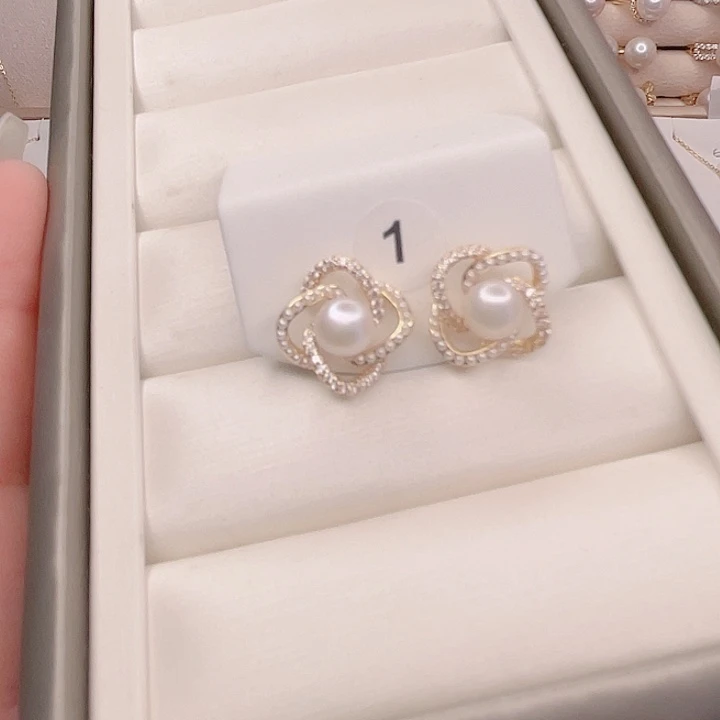 银S925镶嵌淡水珍珠耳饰