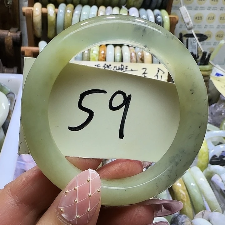 透闪石-蛇纹石玉未镶嵌手镯