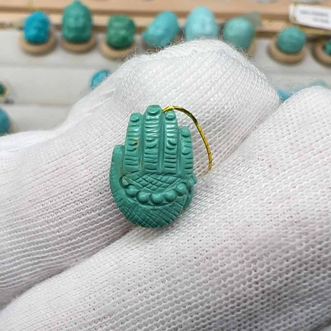 绿松石配饰未镶嵌