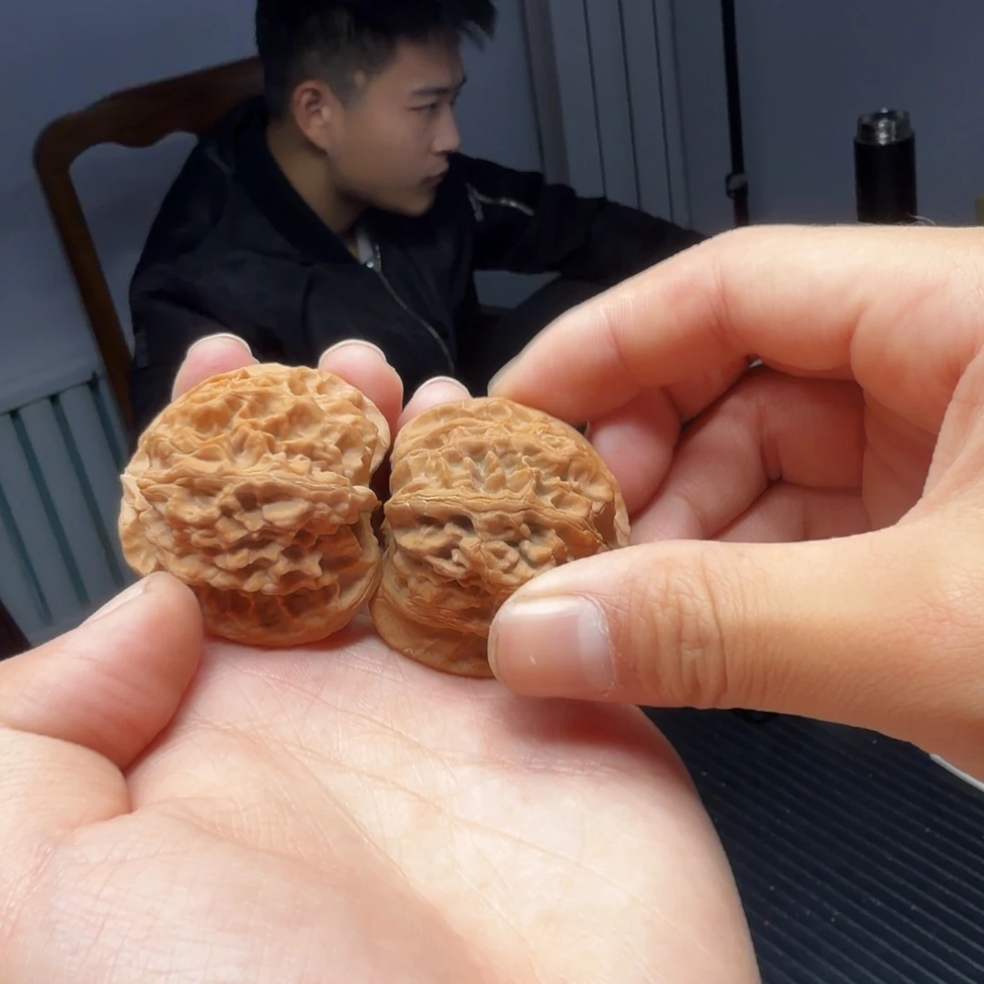 文玩核桃把件苹果园 68