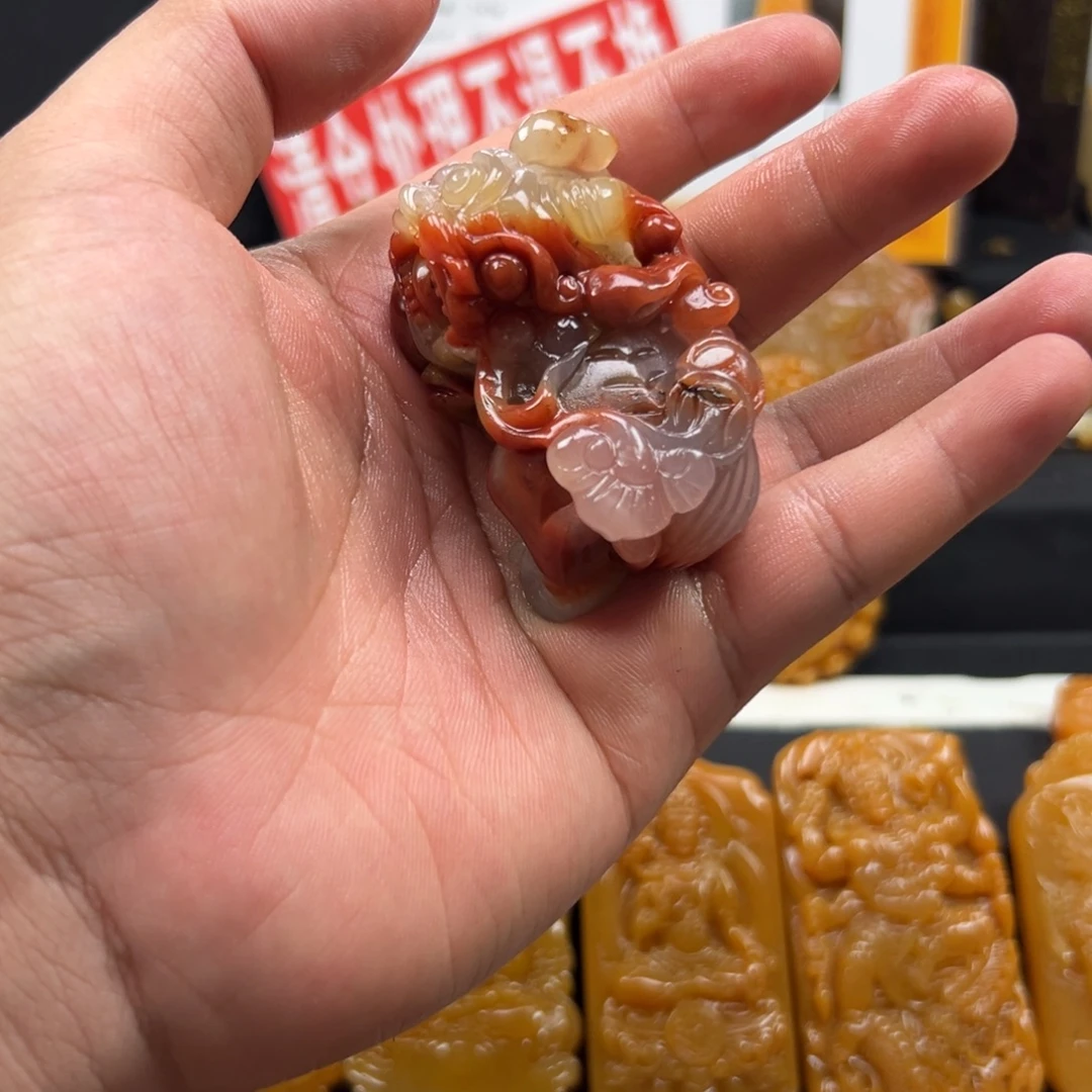 未镶嵌石英质玉（黄龙玉）黄龙玉