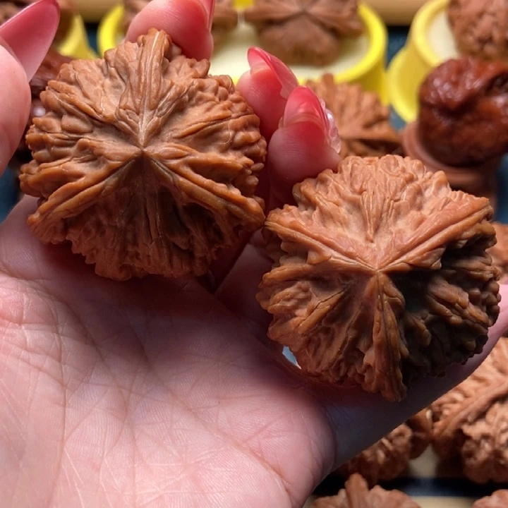 c***h文玩核桃把件玉龙粗筋 46