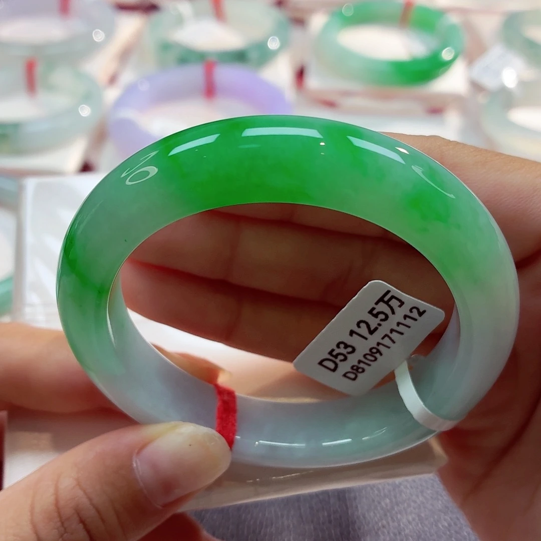 翡翠未镶嵌手镯68-05