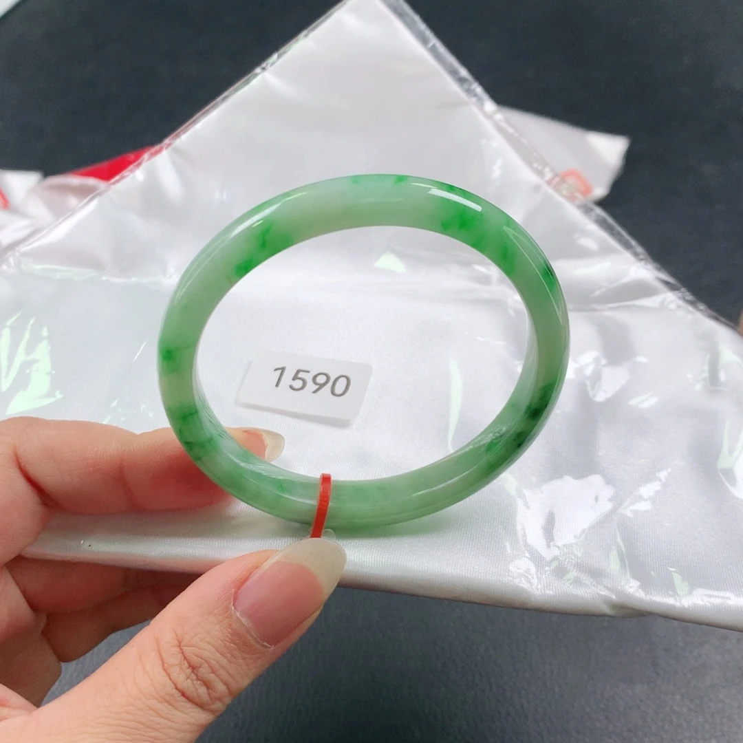 翡翠未镶嵌手镯（贵妃镯）03