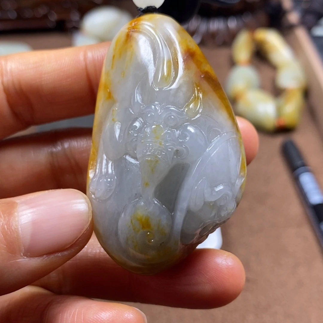 用***2和田玉未镶嵌把件