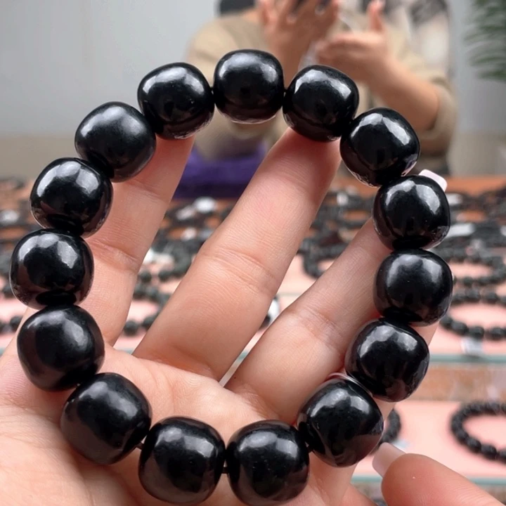 铭***哥和田玉未镶嵌手链