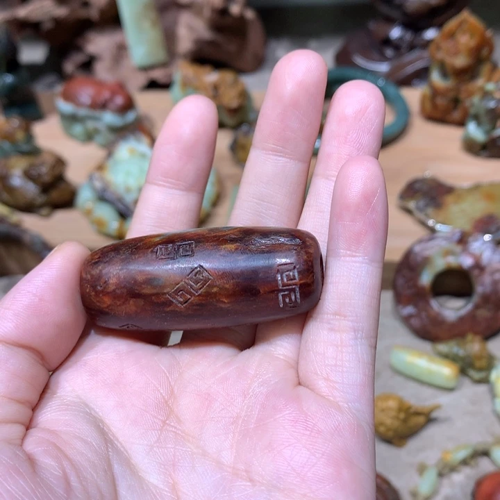 未镶嵌岫岩河磨玉（透闪石质玉）挂件