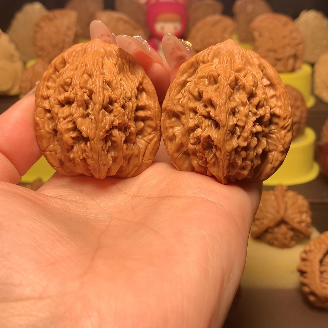 文玩核桃吊坠粗筋虎头42全品