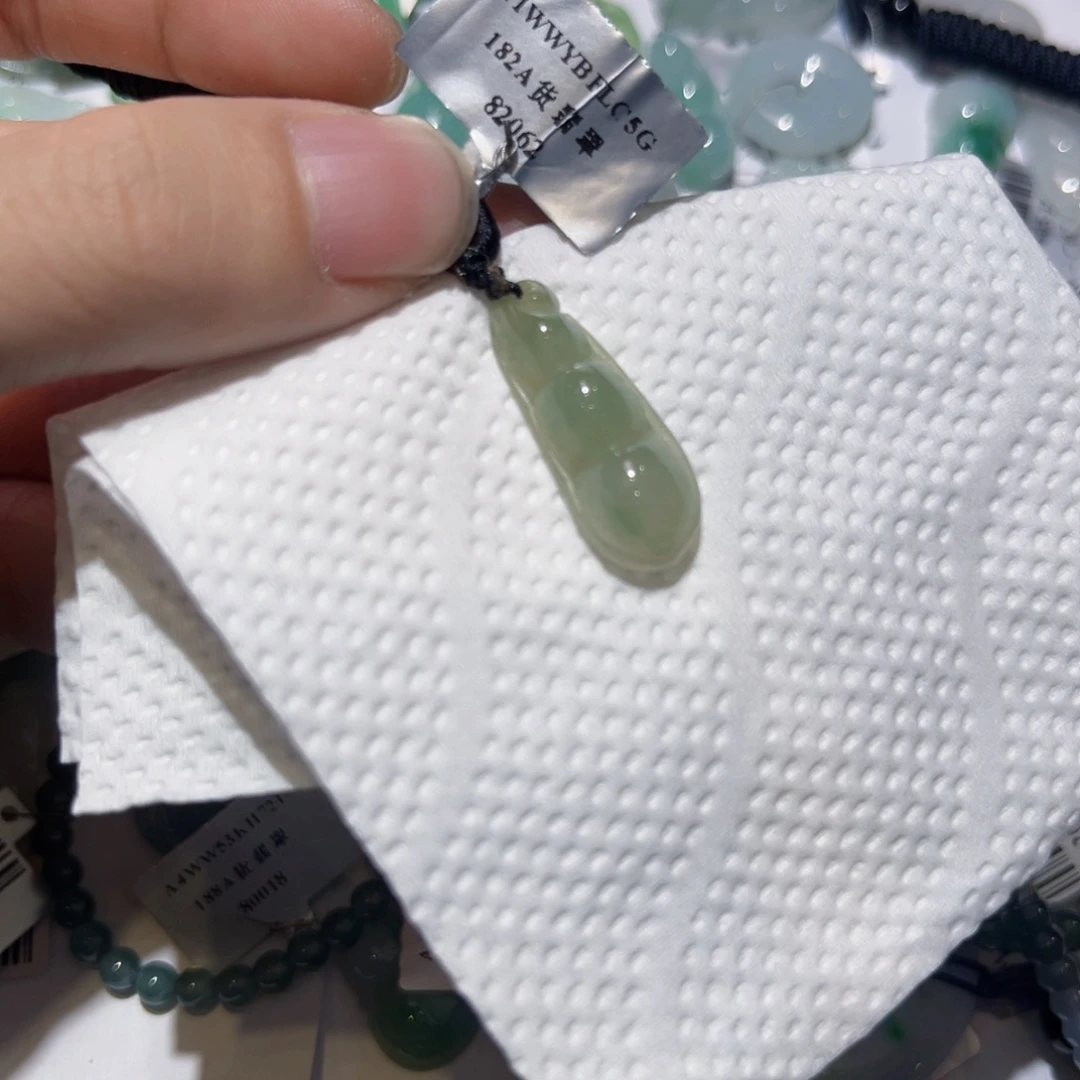 翡翠颈饰未镶嵌天然翡翠A货