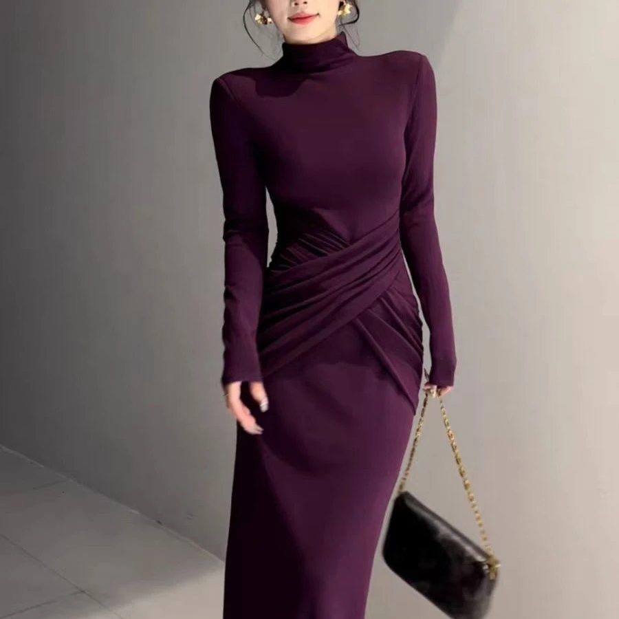 新款气质交叉收腰压褶连衣裙长袖长裙优雅百搭纯色直筒裙