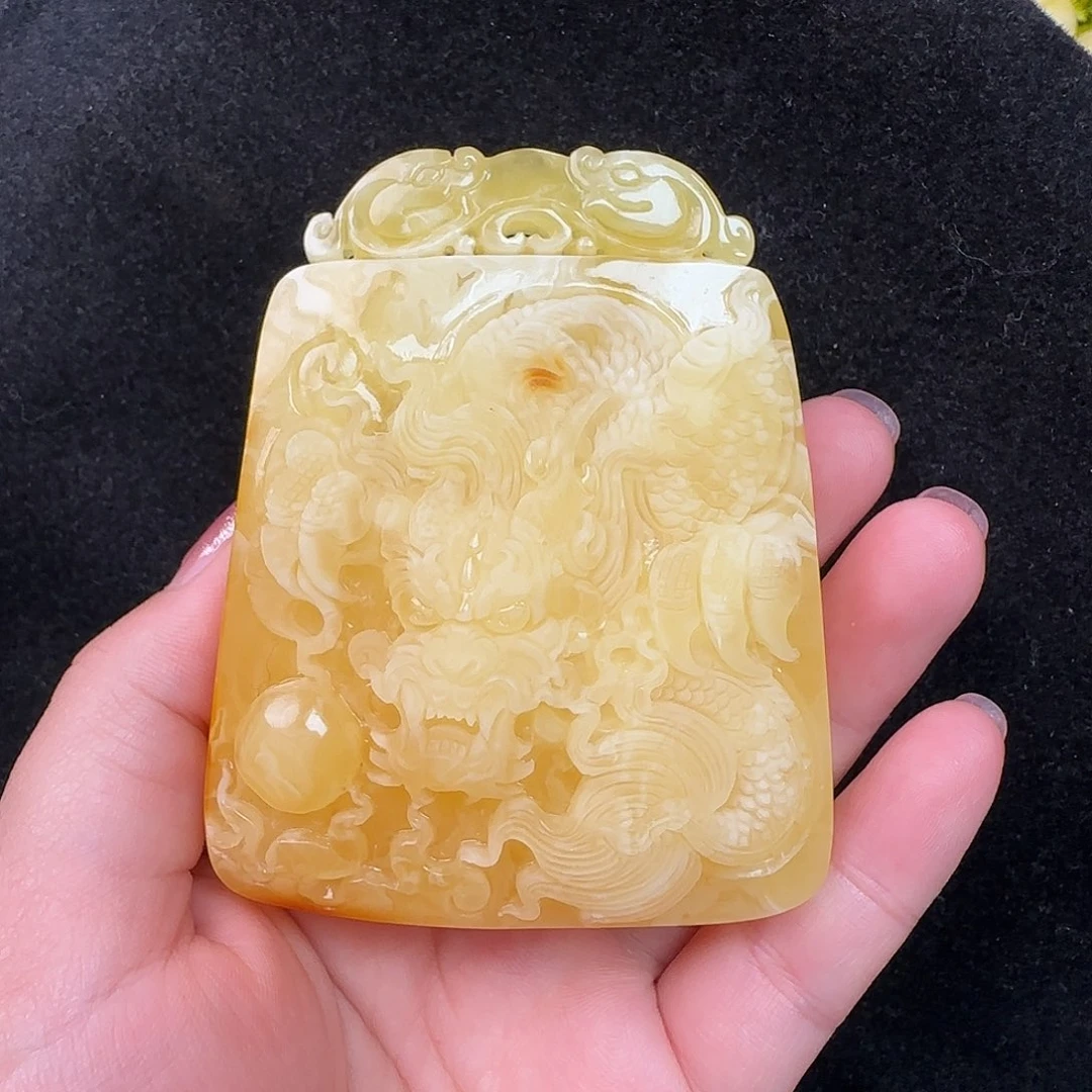 蜜蜡未镶嵌珠宝奇石