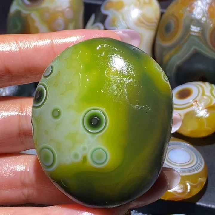 玛瑙/玉髓未镶嵌珠宝奇石52