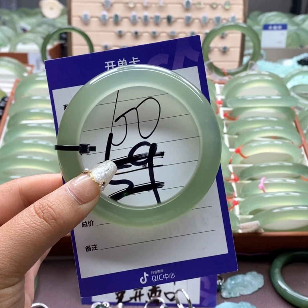 握***魂岫玉未镶嵌手镯手镯