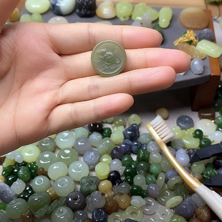 未镶嵌和田玉挂件生肖牌