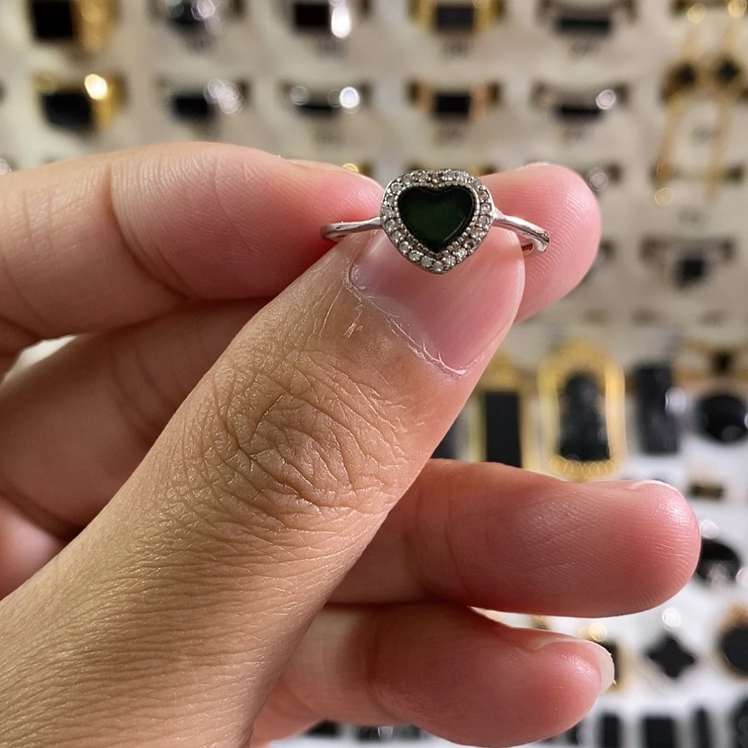 翡翠未镶嵌手链墨翠