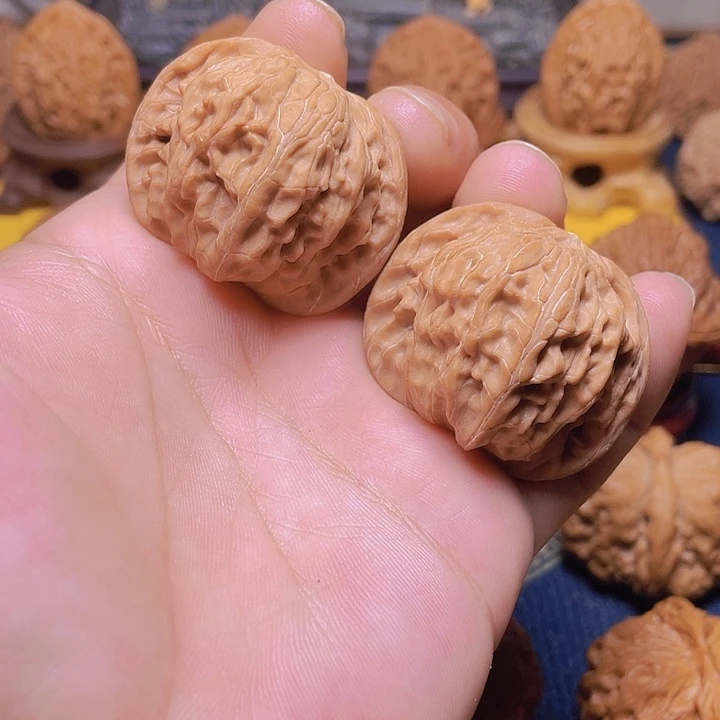 王***飞吊坠文玩核桃42正磨