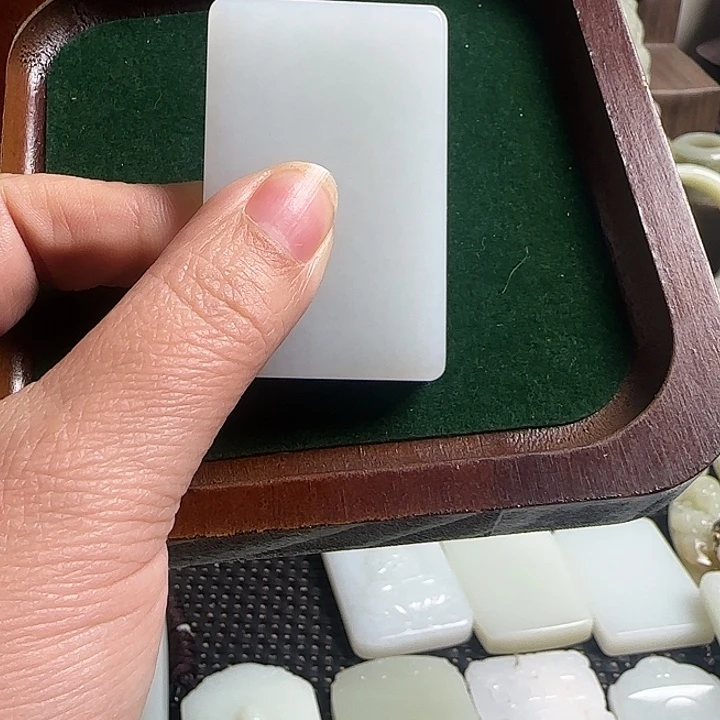 爱***3瓷片新号开播挂件一个