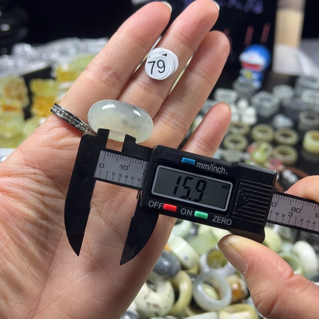 蛇纹石玉未镶嵌戒指