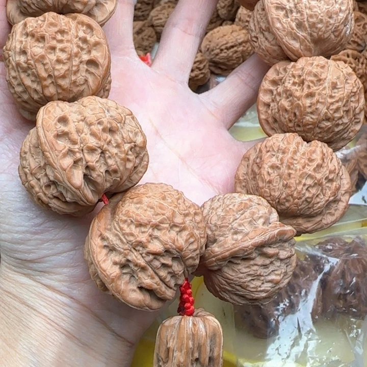 文玩核桃吊坠冄血麒麟手持