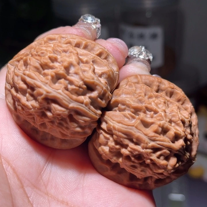 文玩核桃吊坠          40