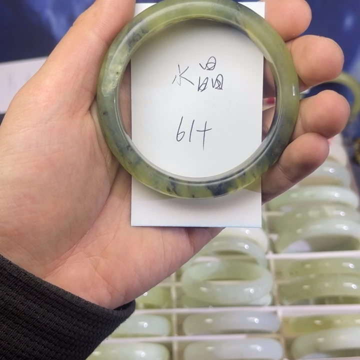 蛇纹石玉手镯未镶嵌水***子