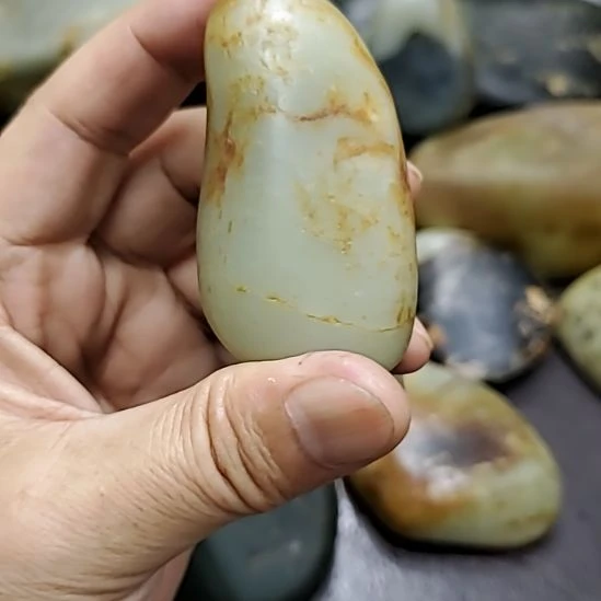 和田玉（糖玉）未镶嵌挂件