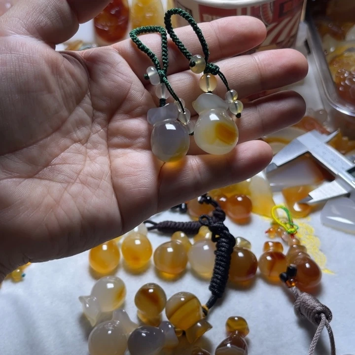 对***入玛瑙/玉髓未镶嵌颈饰0012