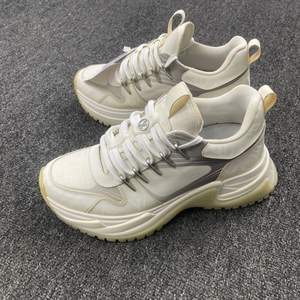 95新 LouisVuitton/路易威登 厚底运动跑鞋40码98新公价11500