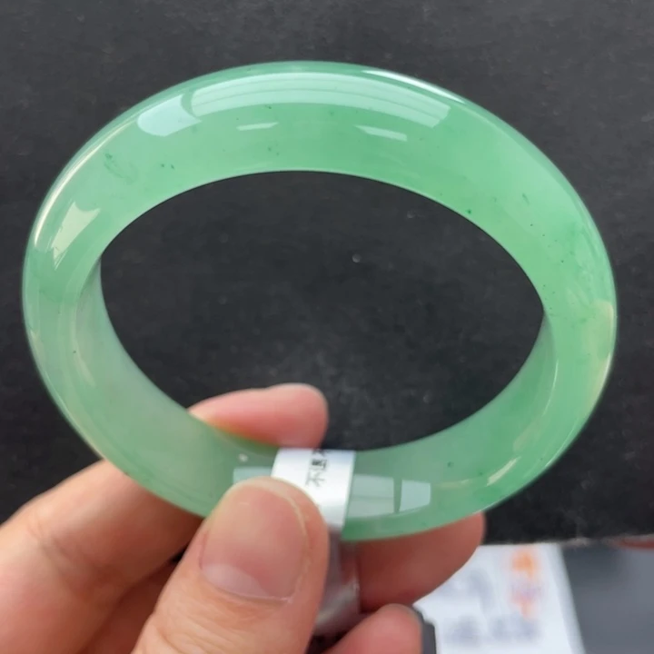 石英质玉未镶嵌手镯50