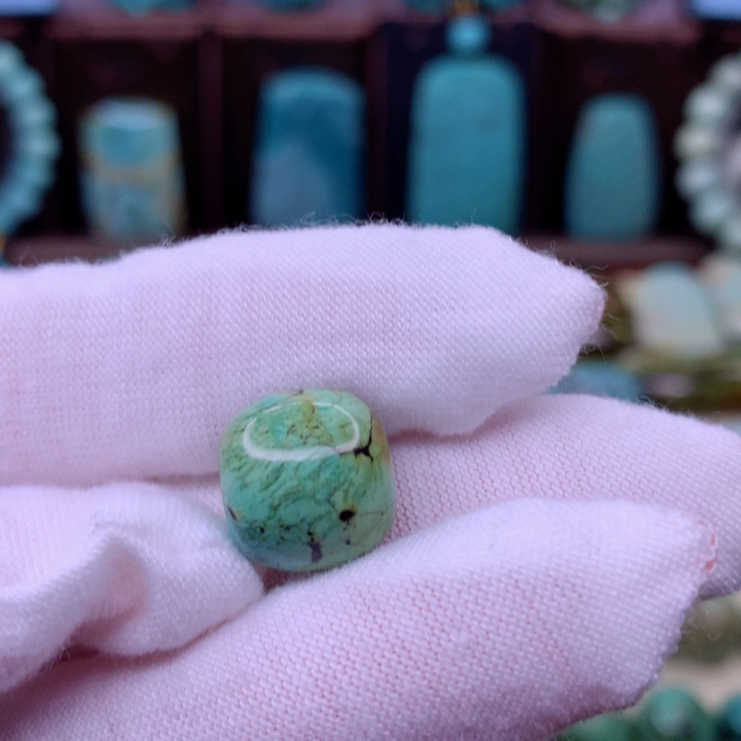 绿松石未镶嵌颈饰M*