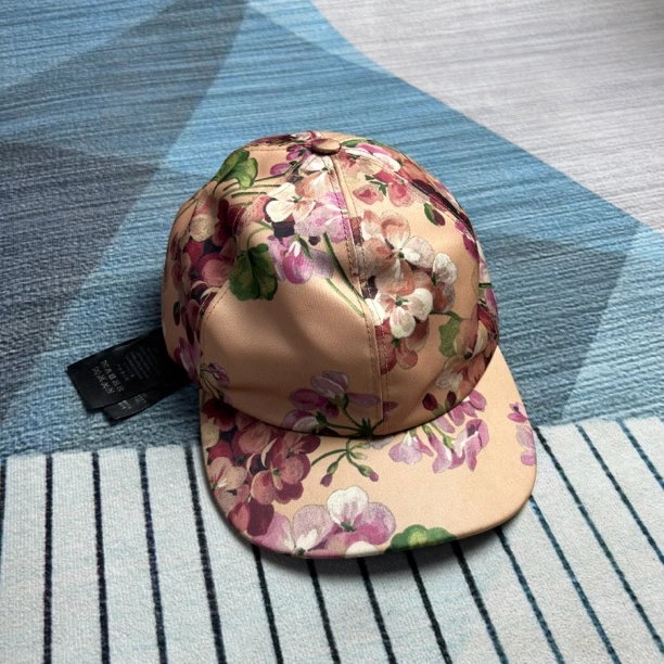 99新 GUCCI/古驰 古驰粉色花纹棒球帽