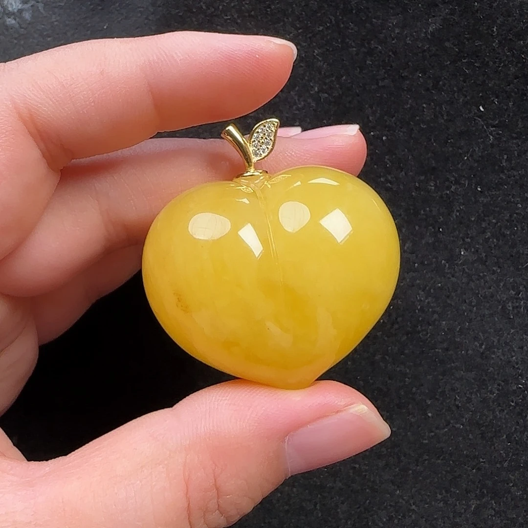 蜜蜡未镶嵌珠宝奇石