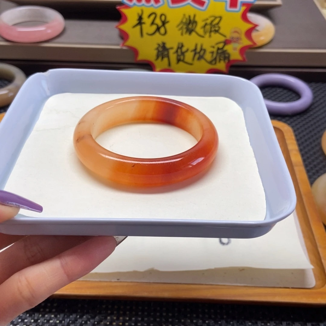 未镶嵌手镯石英岩玉