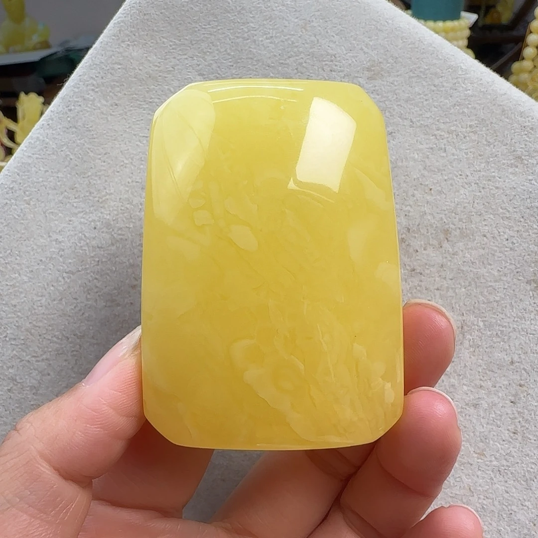 蜜蜡未镶嵌珠宝奇石