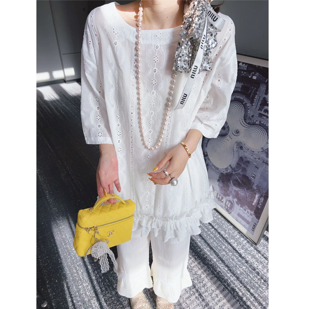 今年流行镂空勾花七分袖大版衫女夏新款圆领拼接木耳边宽松中长衫