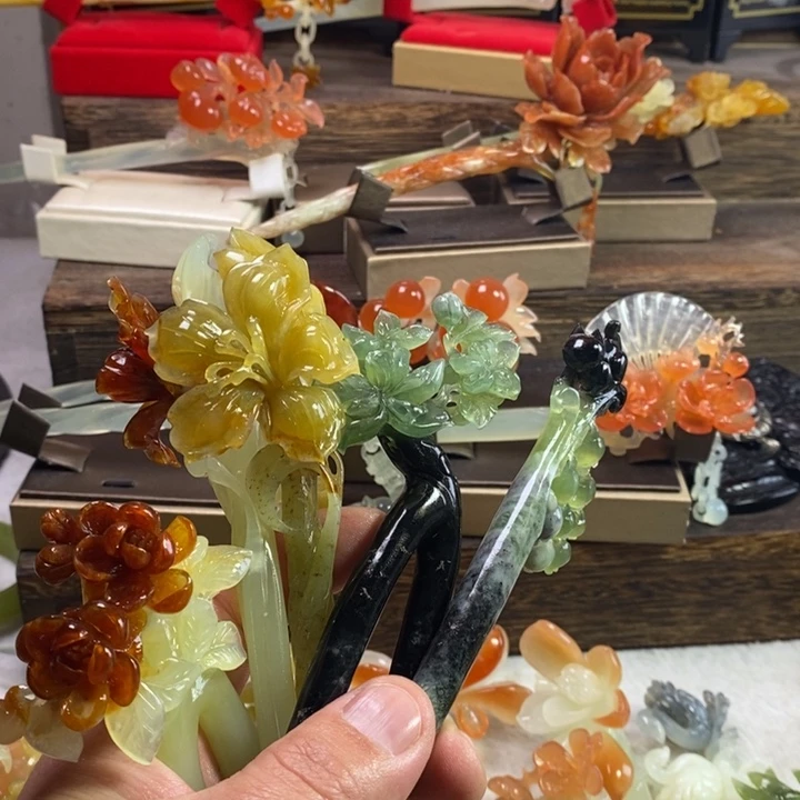 桑***姆蛇纹石玉合金发饰