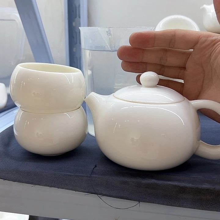 德化白瓷300毫升大壶