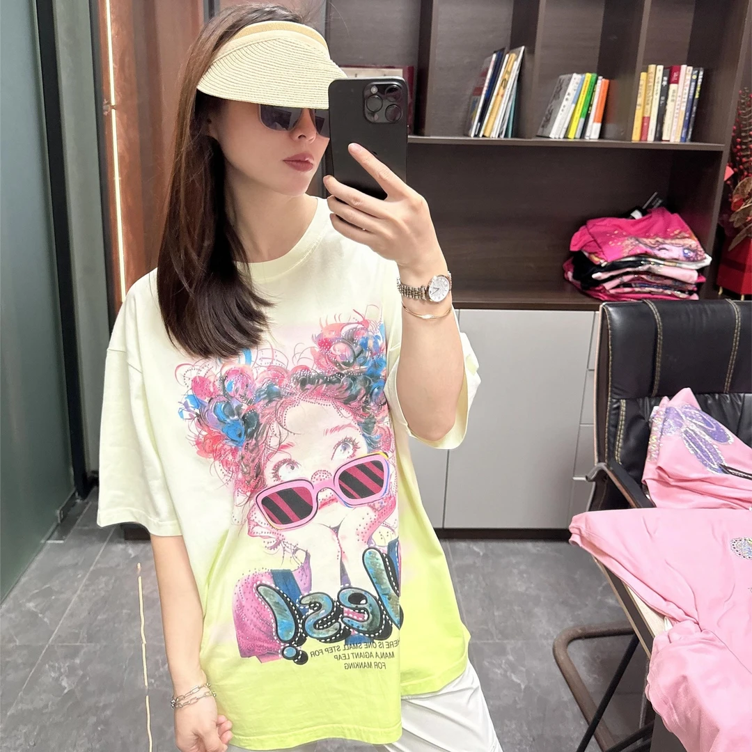 2025宽松潮品个性T恤大码宽松休闲欧货素颜大T恤短袖女生重工烫钻