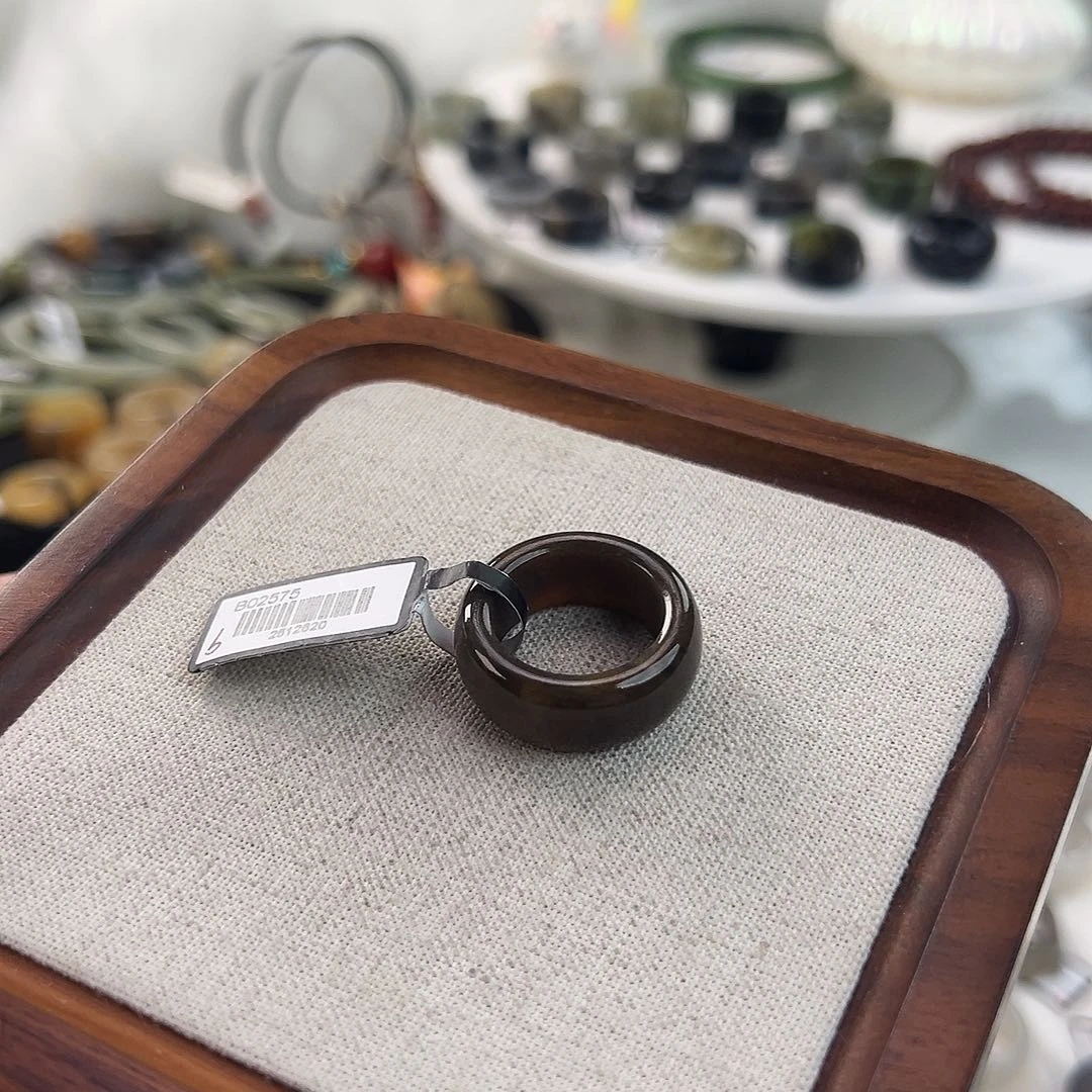 和田玉未镶嵌戒指N3咖糖轮胎直径17.2不退换