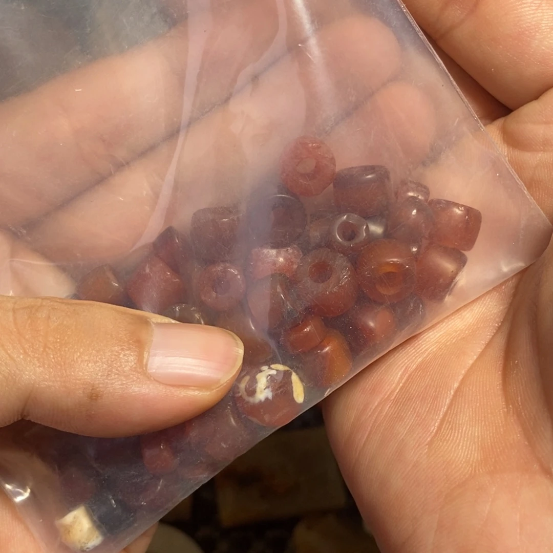 和田玉未镶嵌颈饰青*果