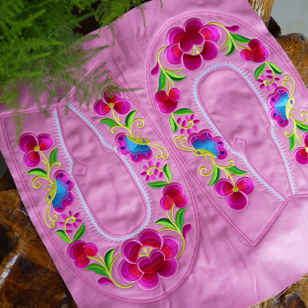 鞋面纯手工布袼褙绣2个颜色可选